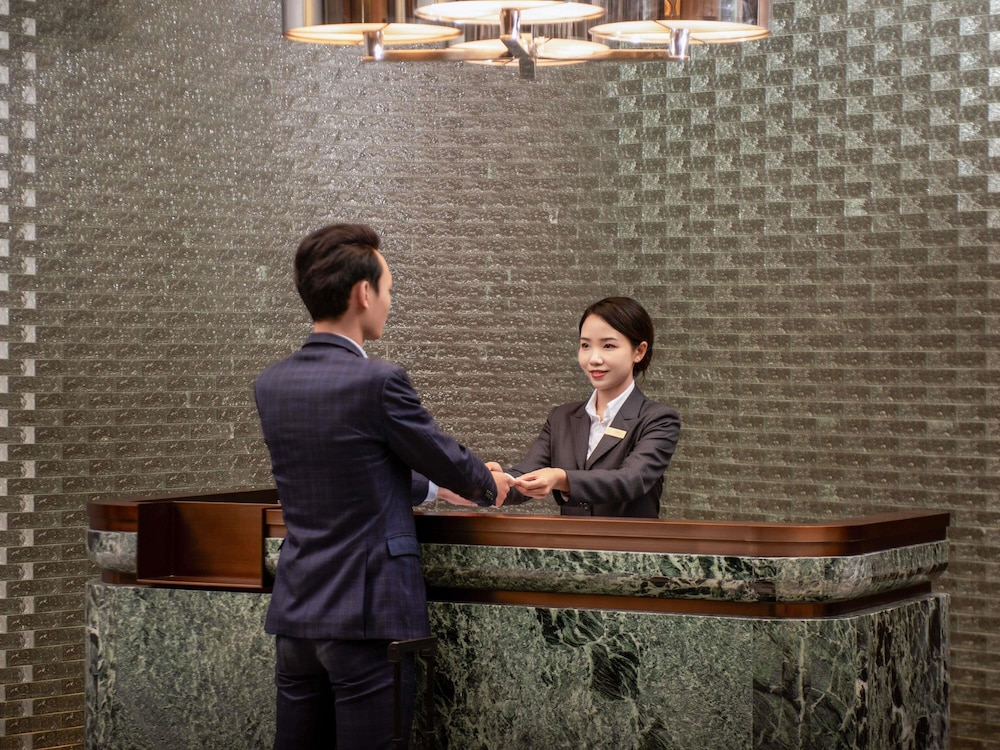 Grand Mercure Chengdu East 6/50