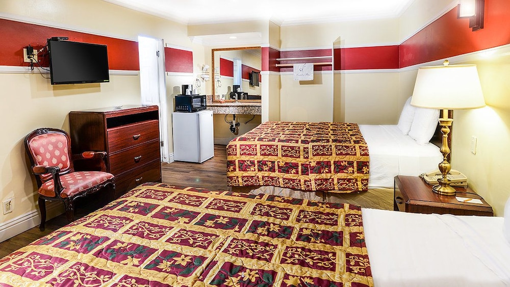 Aqua Venture Inn 11/24