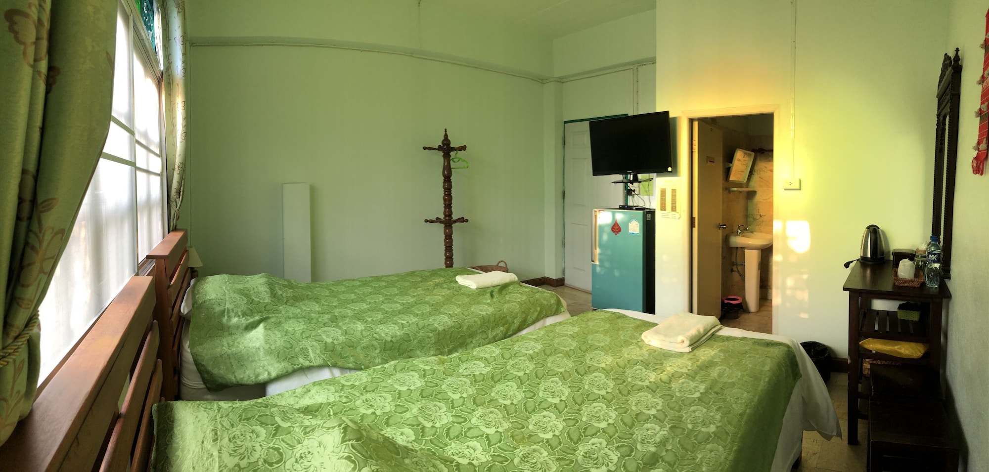 STANDARD, TWIN BEDS
