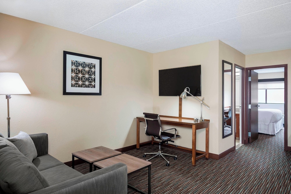 Royle Hotel Milwaukee Airport 41/64