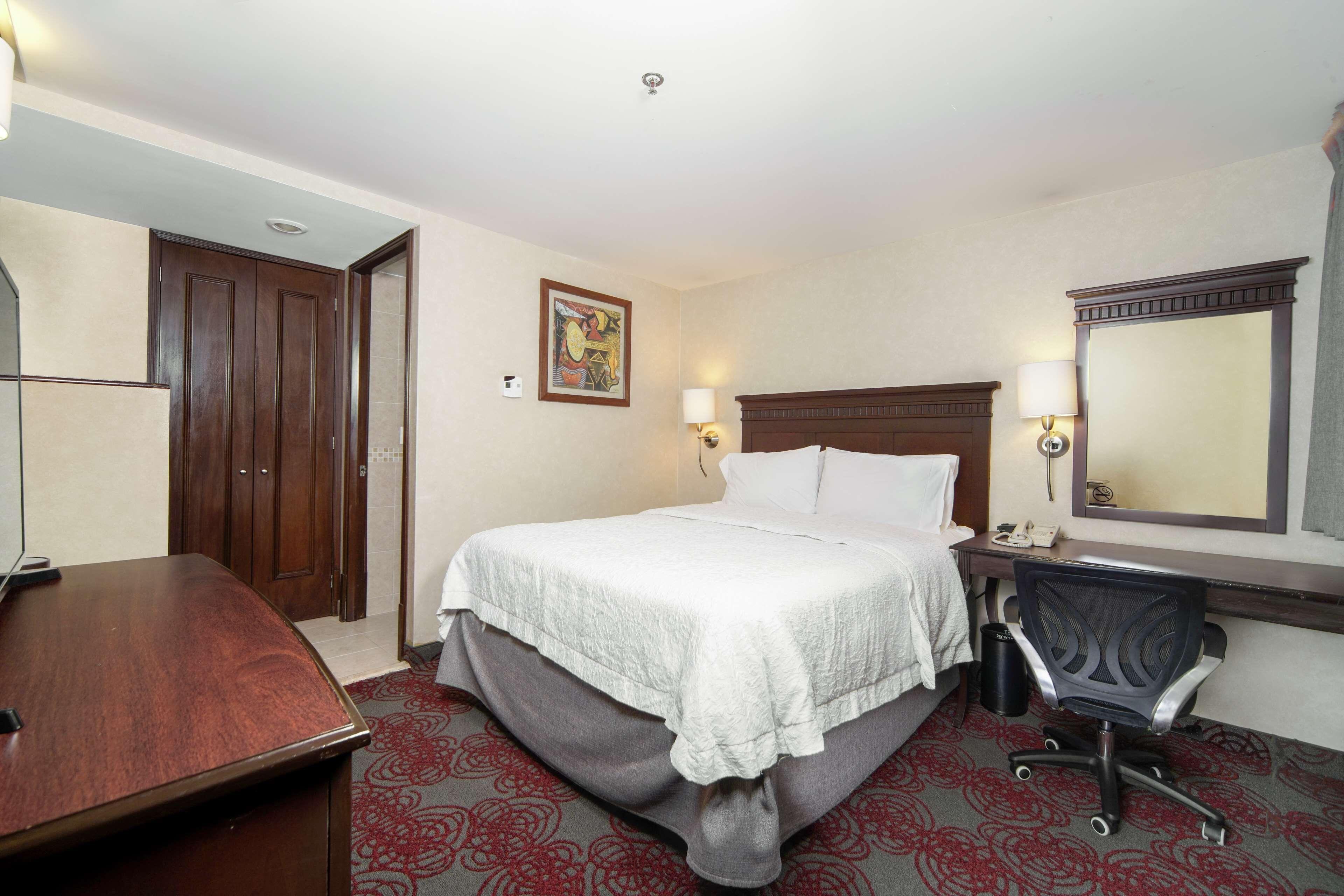 Interior, Standard, Queen Bed