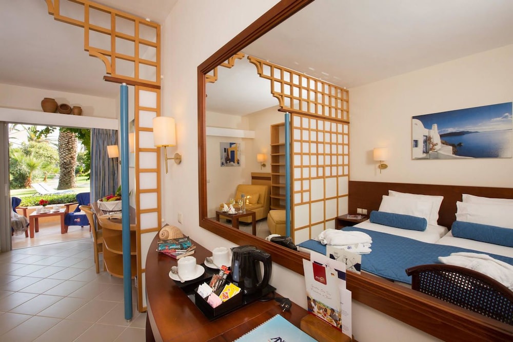 Anissa Beach and Village Hotel 37/80