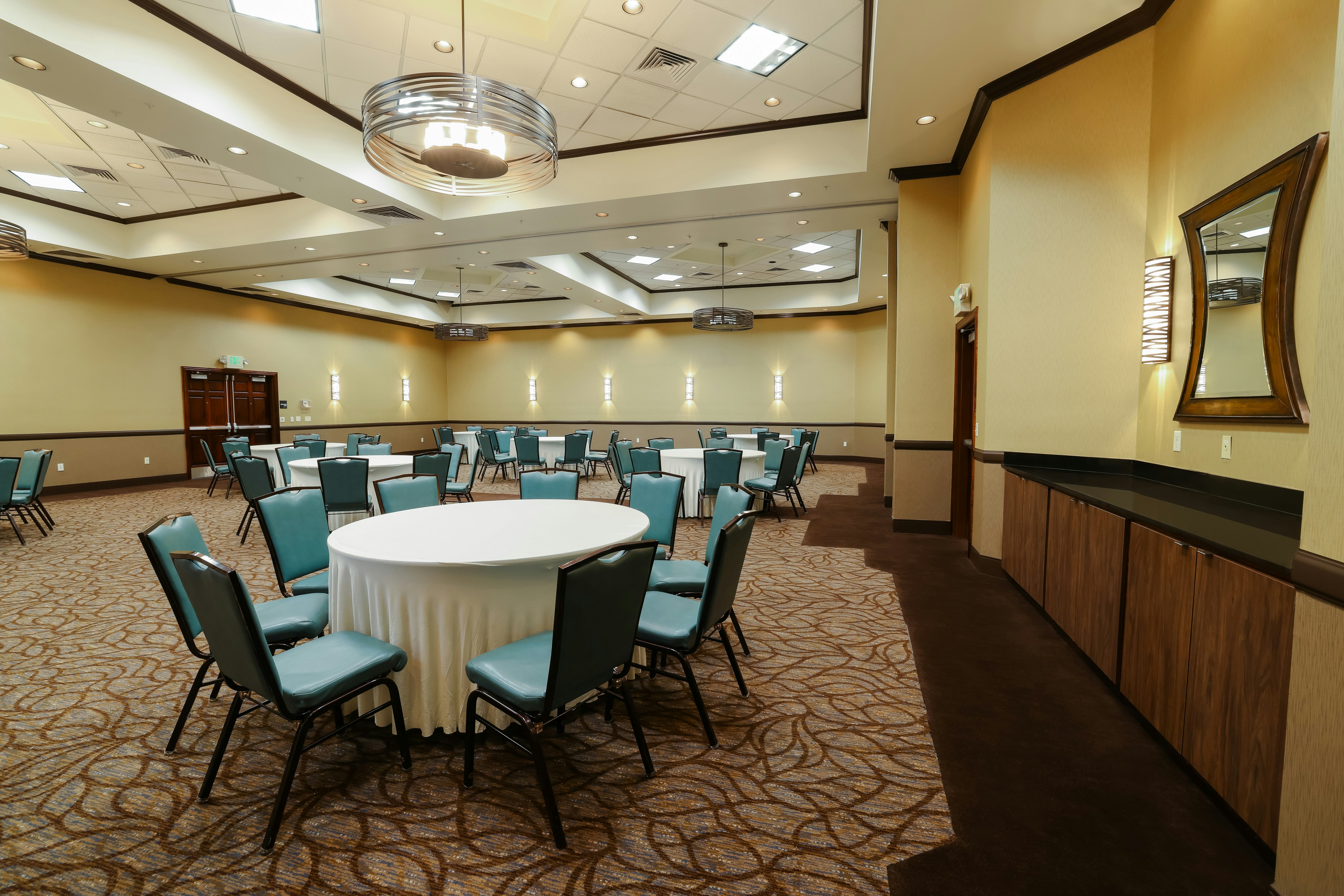Hampton Inn Suites Salt Lake City Airport 54/82