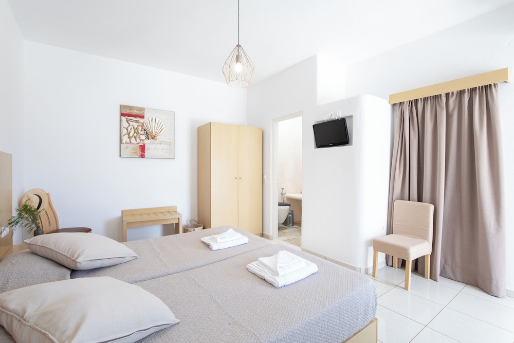 Agia Anna Studios 10/50