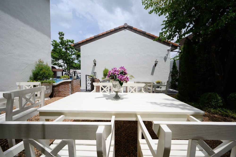 Villa Seville 24/50