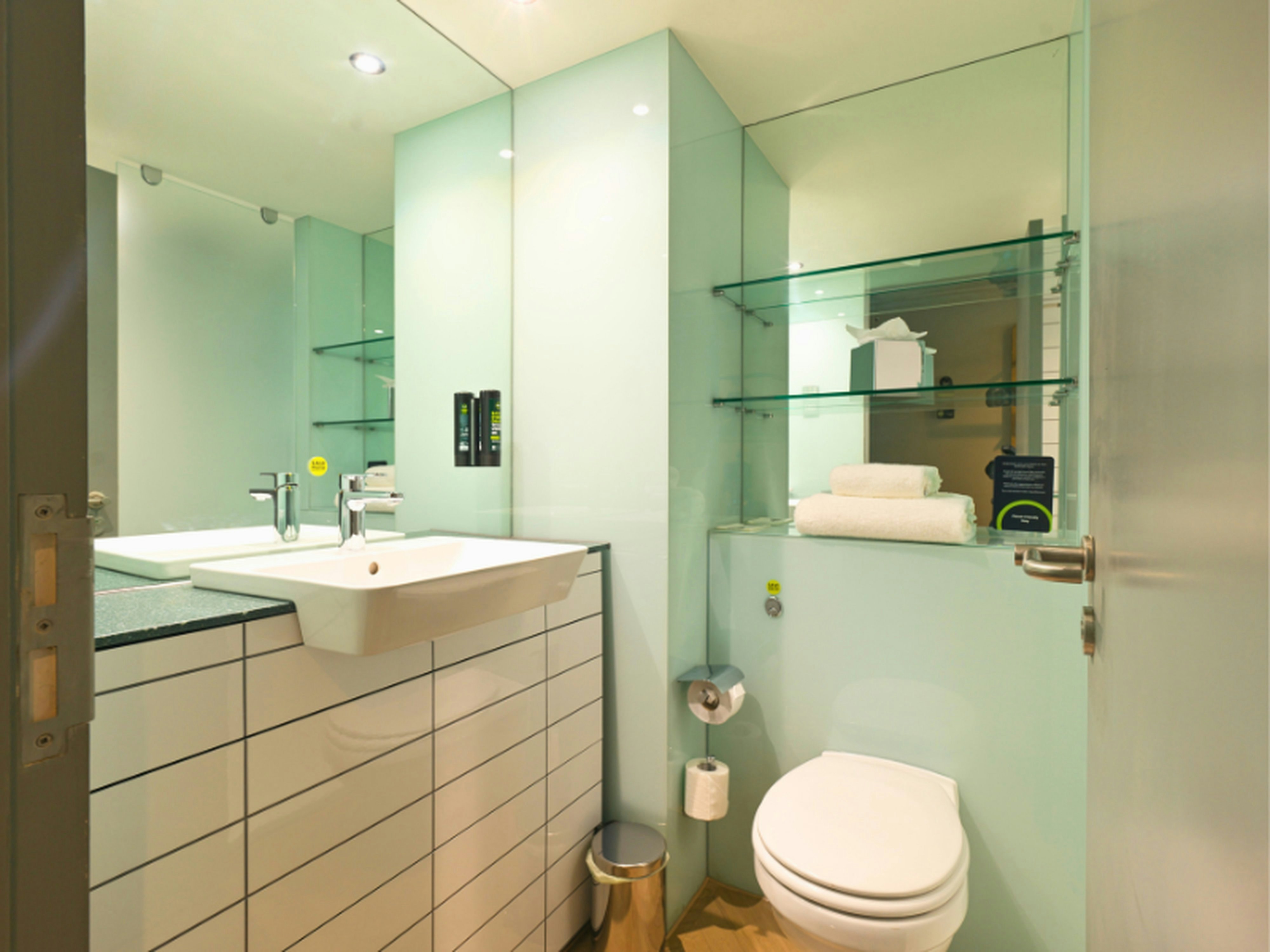 B&B HOTEL Warrington 69/71