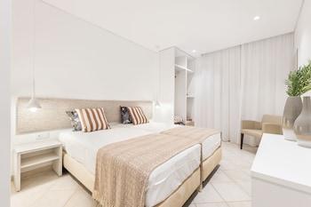 2 Bedrooms, Deluxe, Apartment, Pool Access