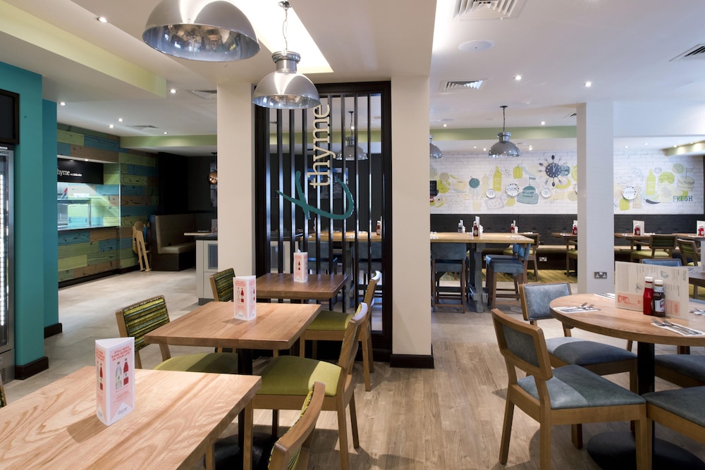 Premier Inn Monmouth 24/33