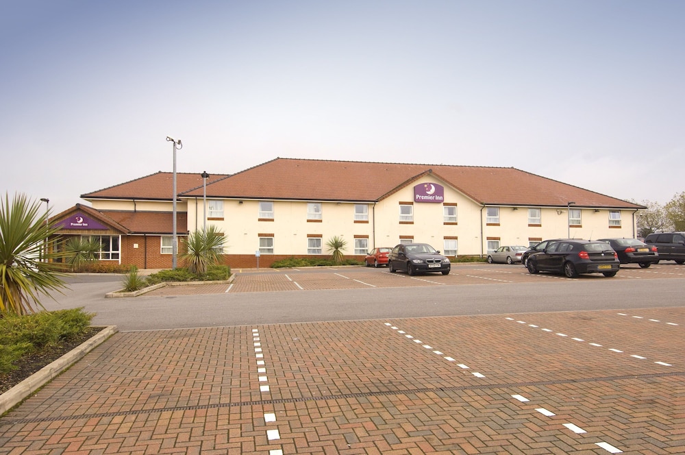 Premier Inn Oldham Central 42/48