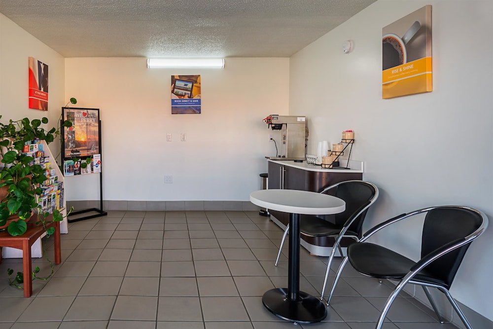 Motel6 Perry, GA 35/39