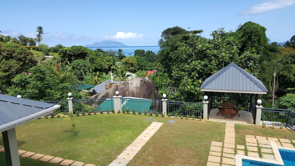 Bambous River Lodge 10/16
