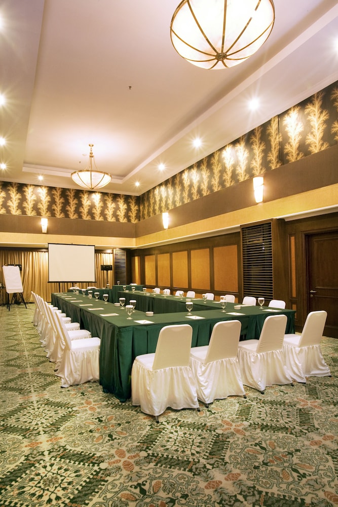 Aston Tropicana Hotel Bandung 54/69