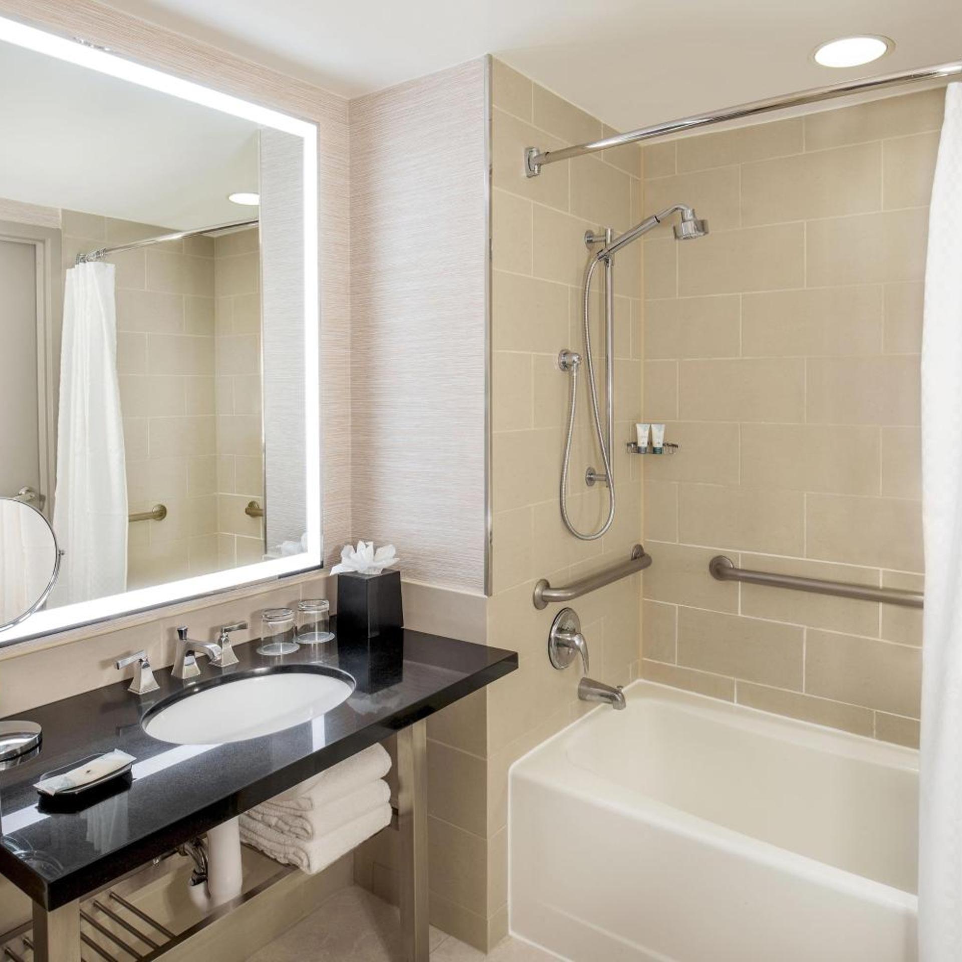 غرفة قياسية بسريرين مزدوجين، The Westin Annapolis 5/10