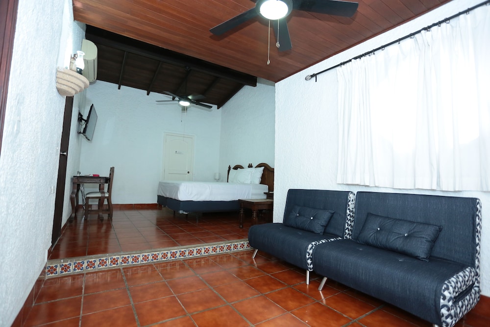 Hotel Casa Colonial 35/50