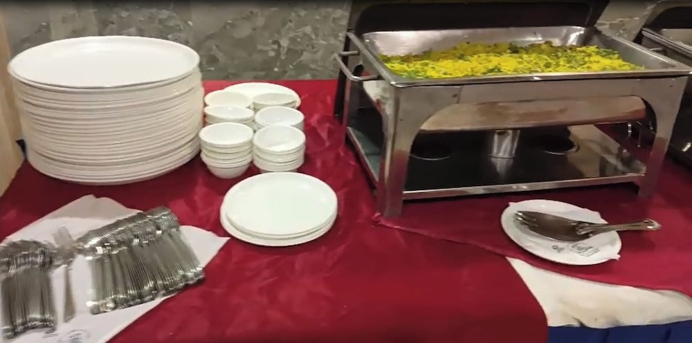 Hotel Crown Ahmedabad 32/43