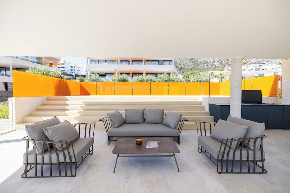 Leiro Residences 43/50
