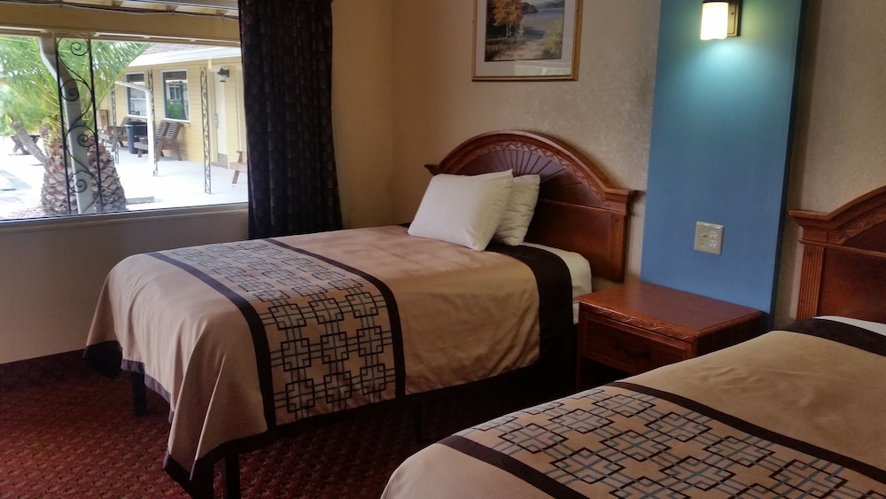 Americas Best Value Inn- Daytona Beach 14/35