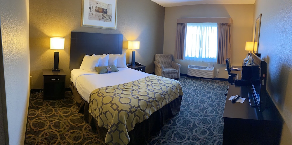 Baymont By Wyndham Casper East 10/39