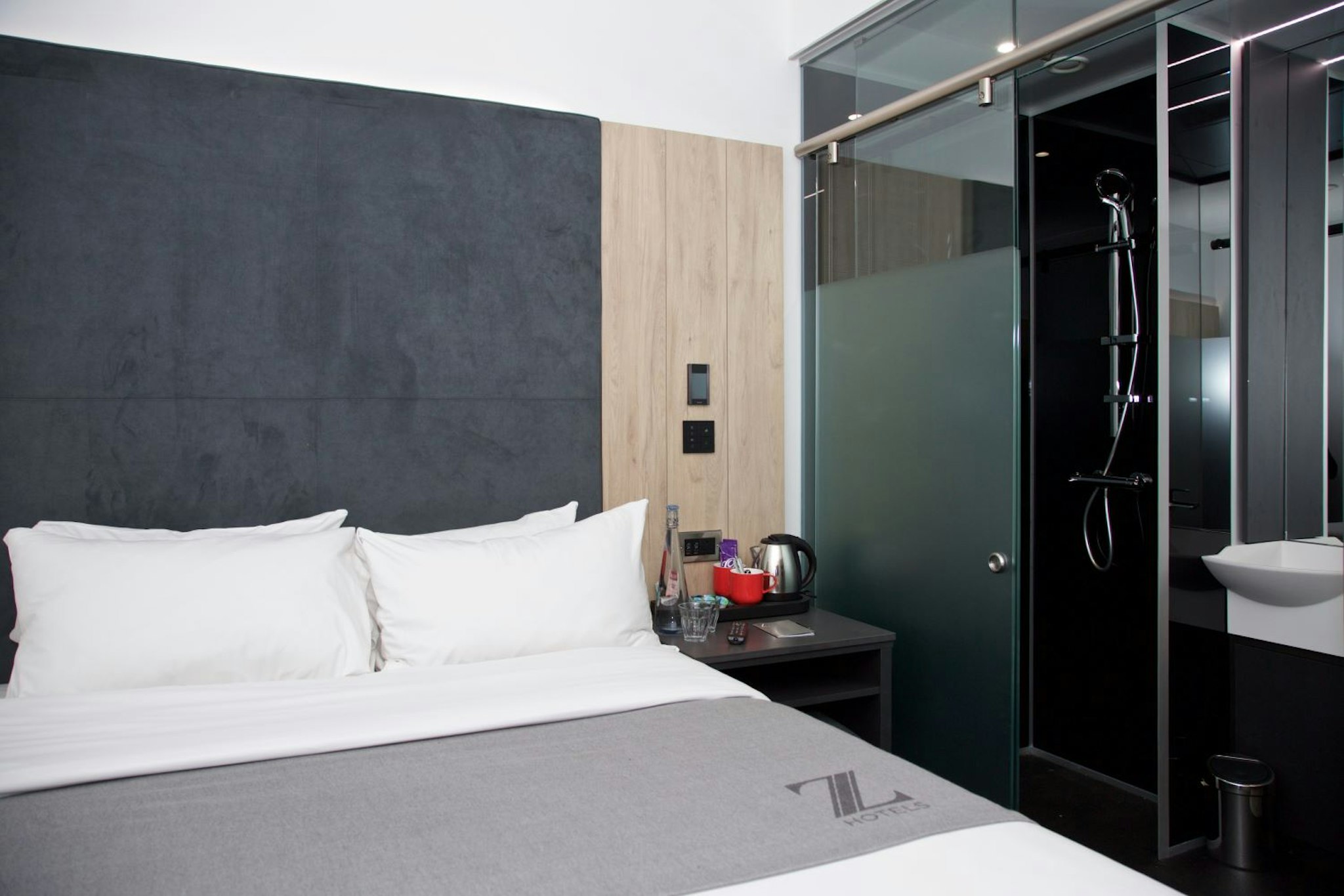 The Z Hotel Bath 7/25
