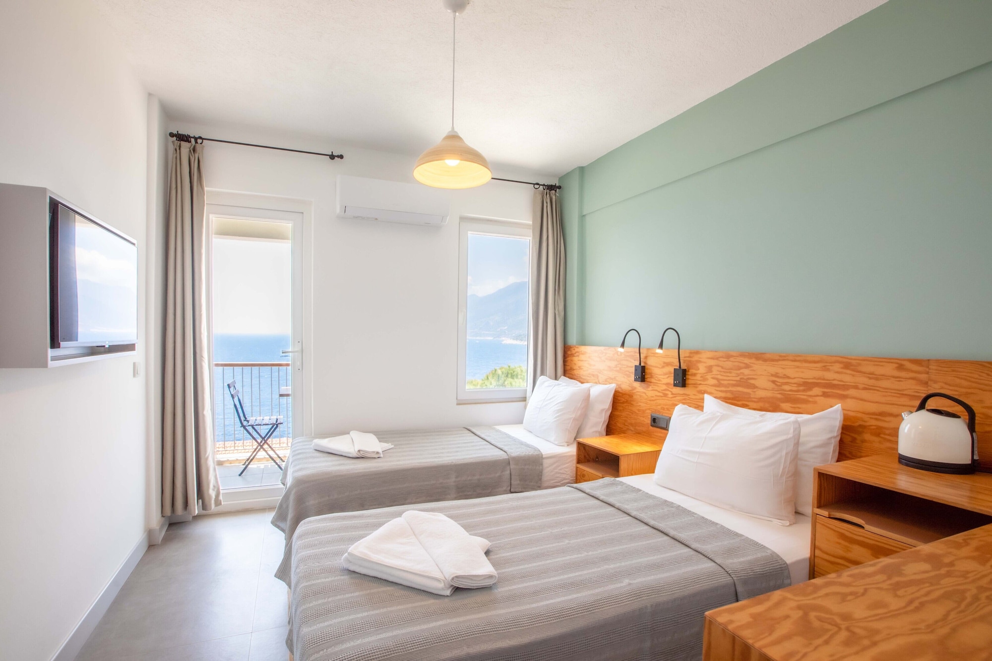 STANDARD, TWIN BEDS, SEA VIEW