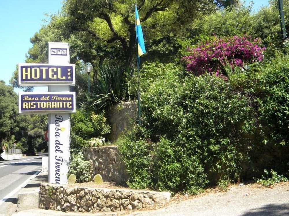 Hotel La Rosa Del Tirreno 30/40
