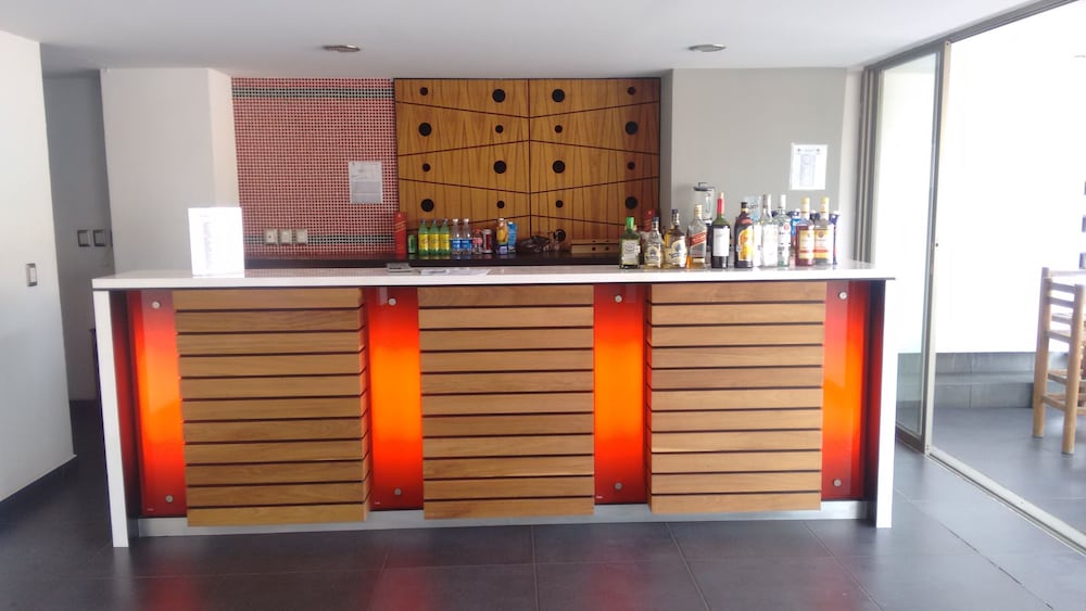 Ramada by Wyndham Acapulco Hotel and Suites 11/61
