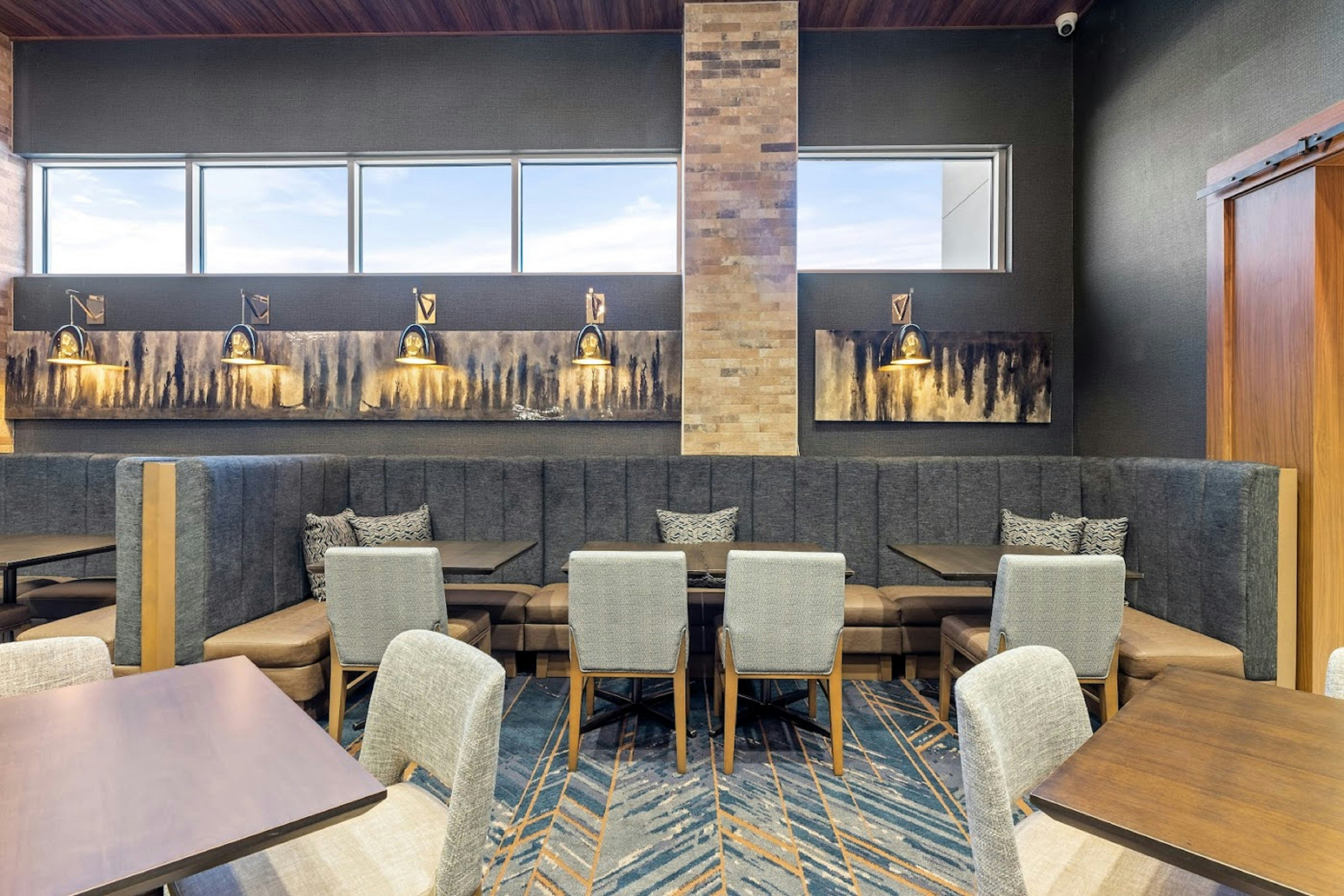 Embassy Suites by Hilton Irving Las Colinas 24/34