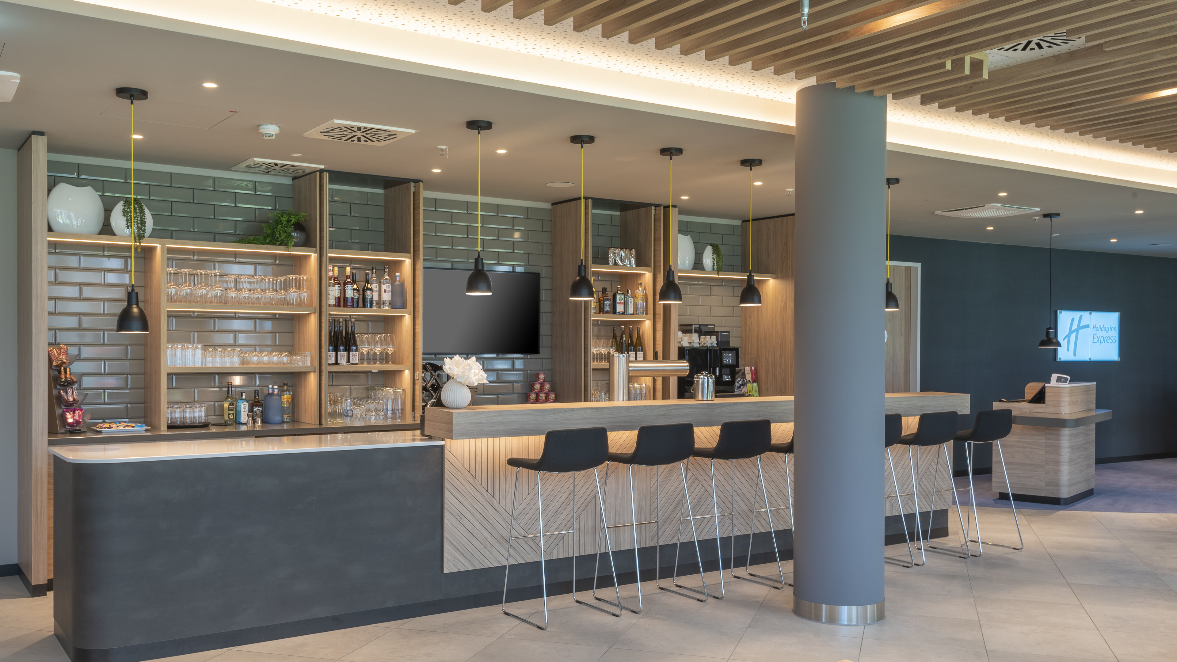 Holiday Inn Express Dusseldorf Hauptbahnhof 11/59
