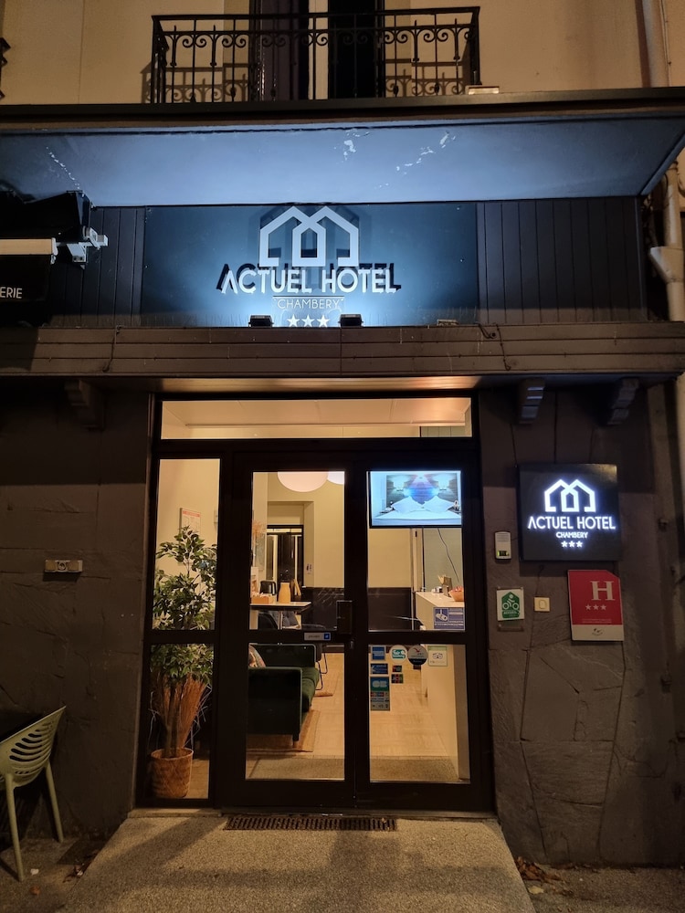 COMFORT HOTEL ACTUEL CHAMBERY CENTRE 68/71