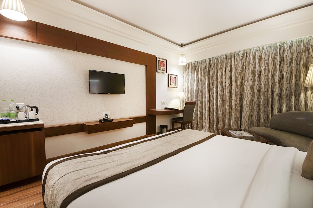 Hotel Regent Grand 18/37