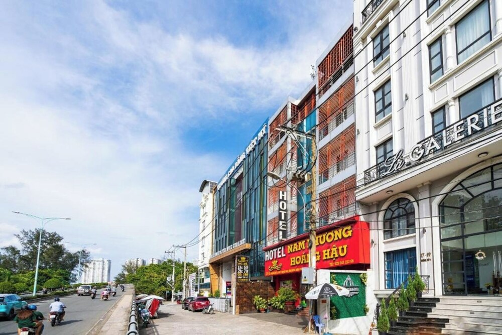 Collection O Nam Phuong Hoang Hau Near Lotte Mart 48/56