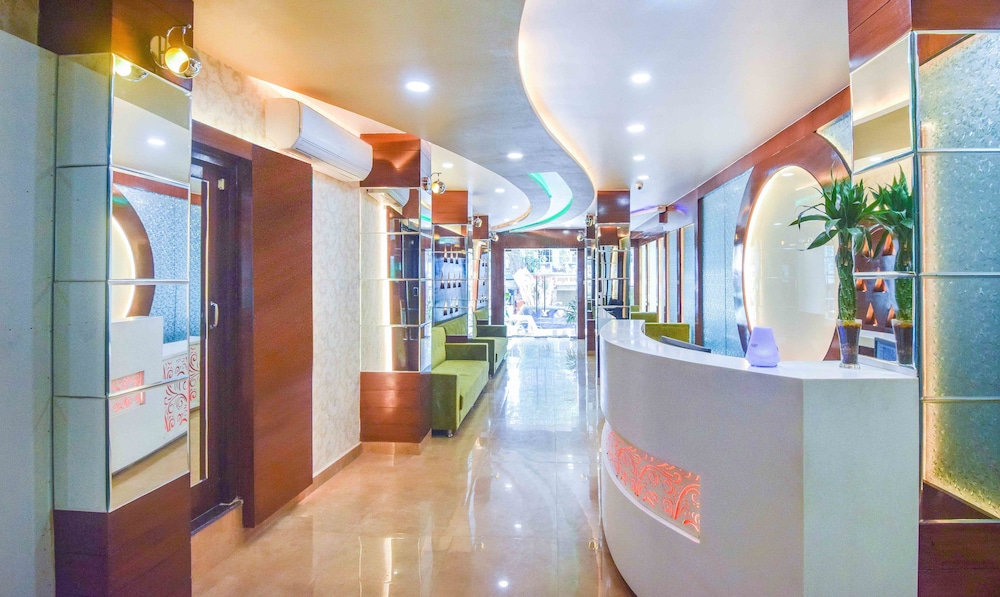 Hotel Saffron 8/50