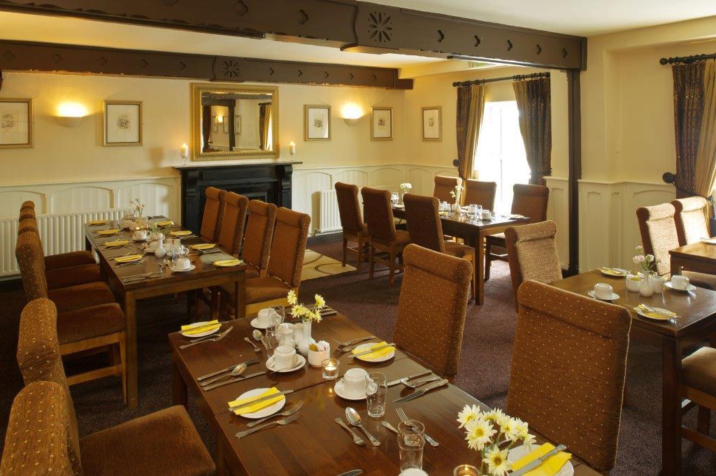 Hylands Burren Hotel 14/18