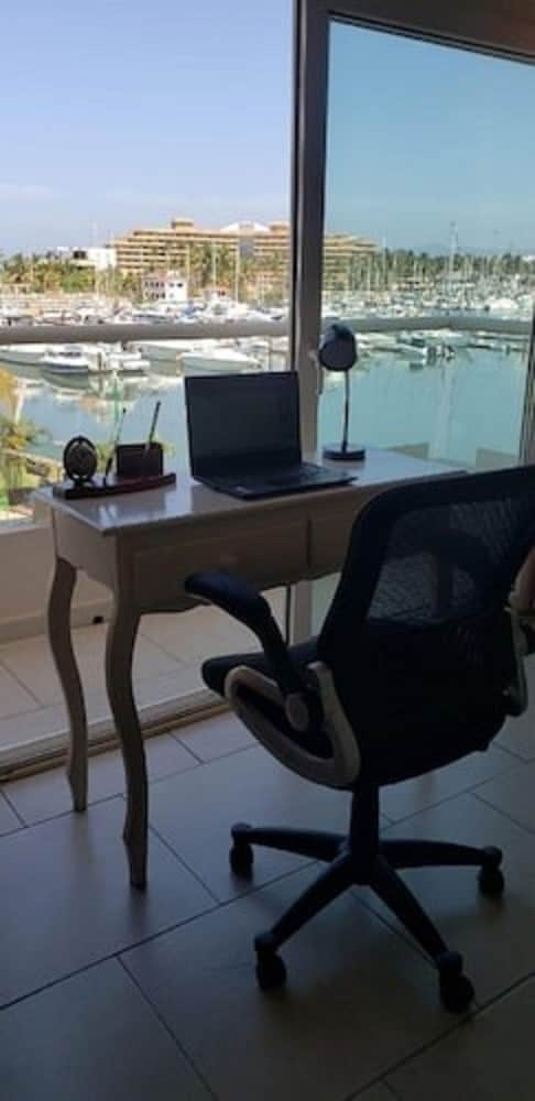 Hotel Boutique Marina Banderas 29/50