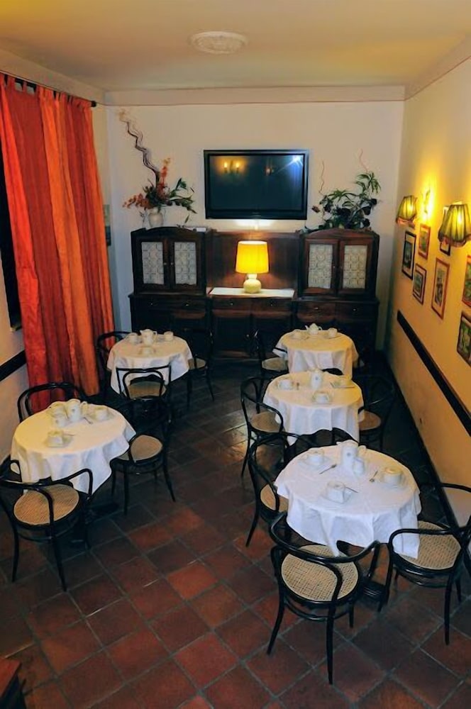 Hotel Albergo Italia 25/33