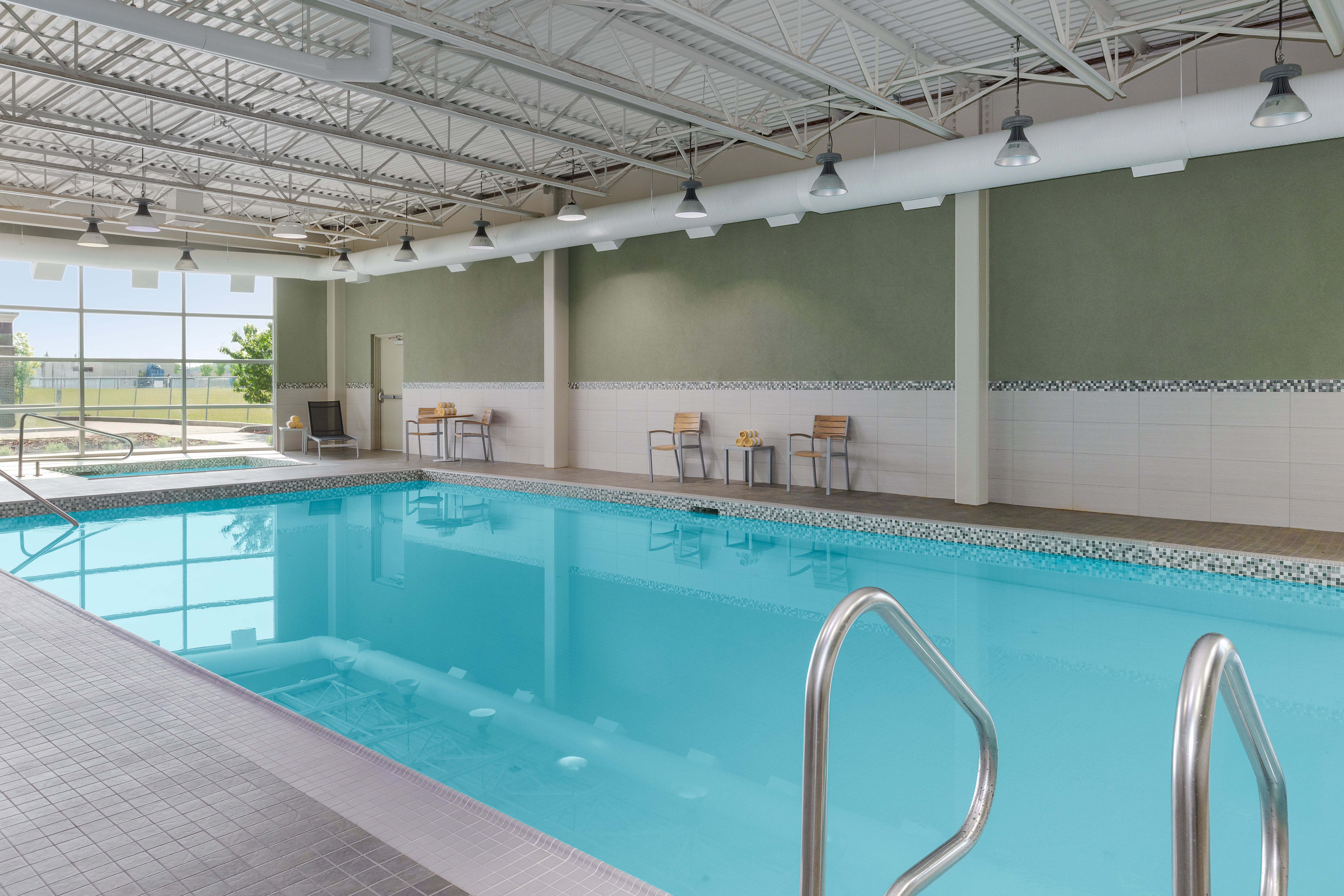 Holiday Inn Express Suites Cold Lake 41/73