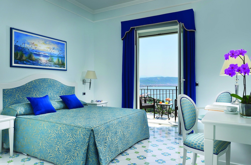 Raito Hotel 66/133