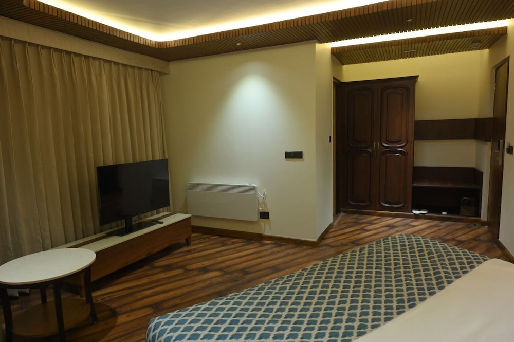 Kufri Holiday Resort 37/50