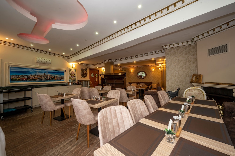 Fuat Bey Palace Hotel 35/44