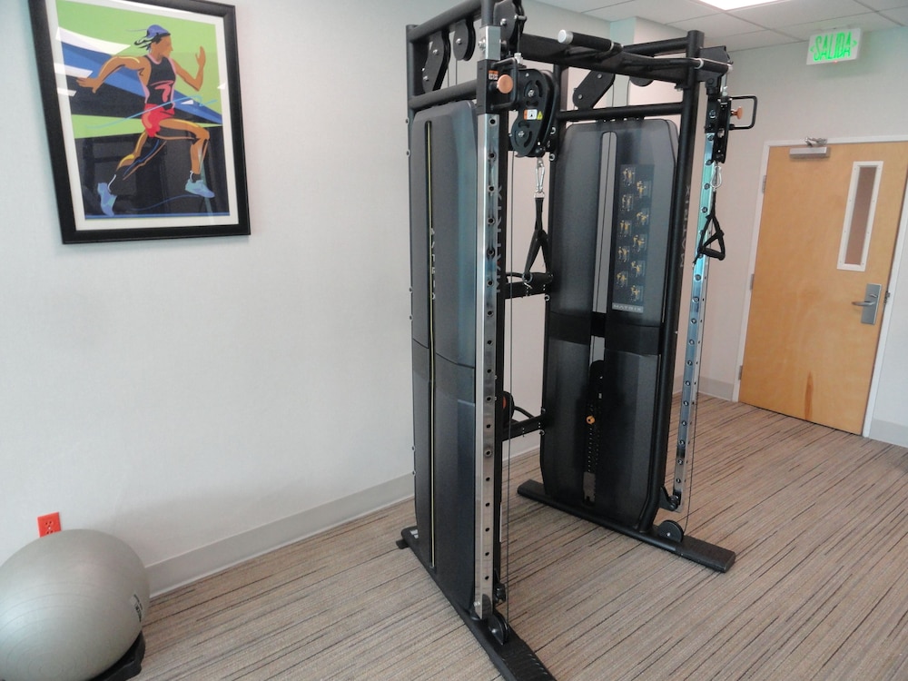 Holiday Inn Express Hotel and Suites Toluca Zona Aeropuerto 47/72