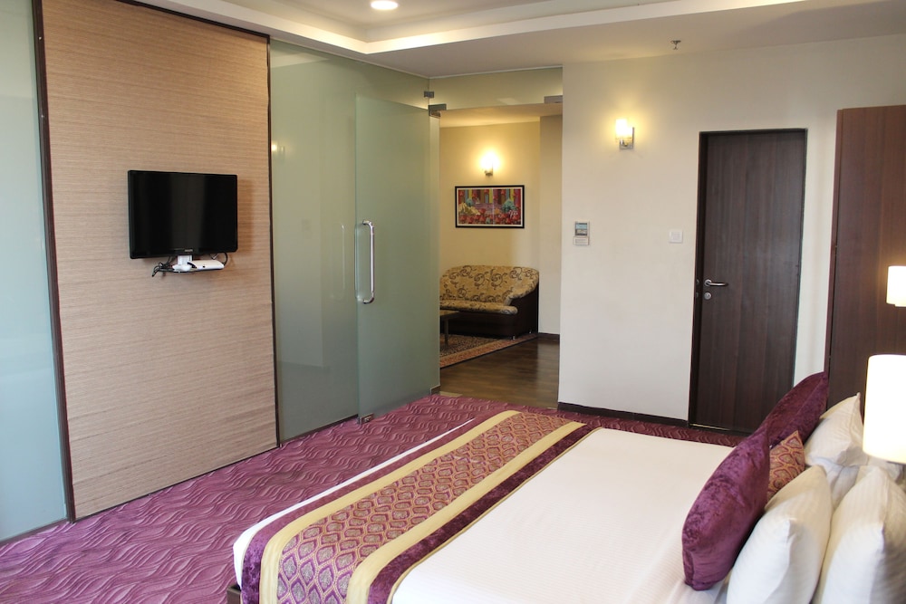 Brilliant Hotel & Convention Center 19/49
