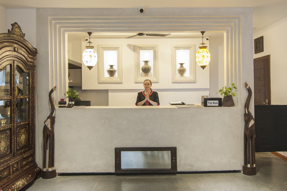 La Rose Suites 6/50