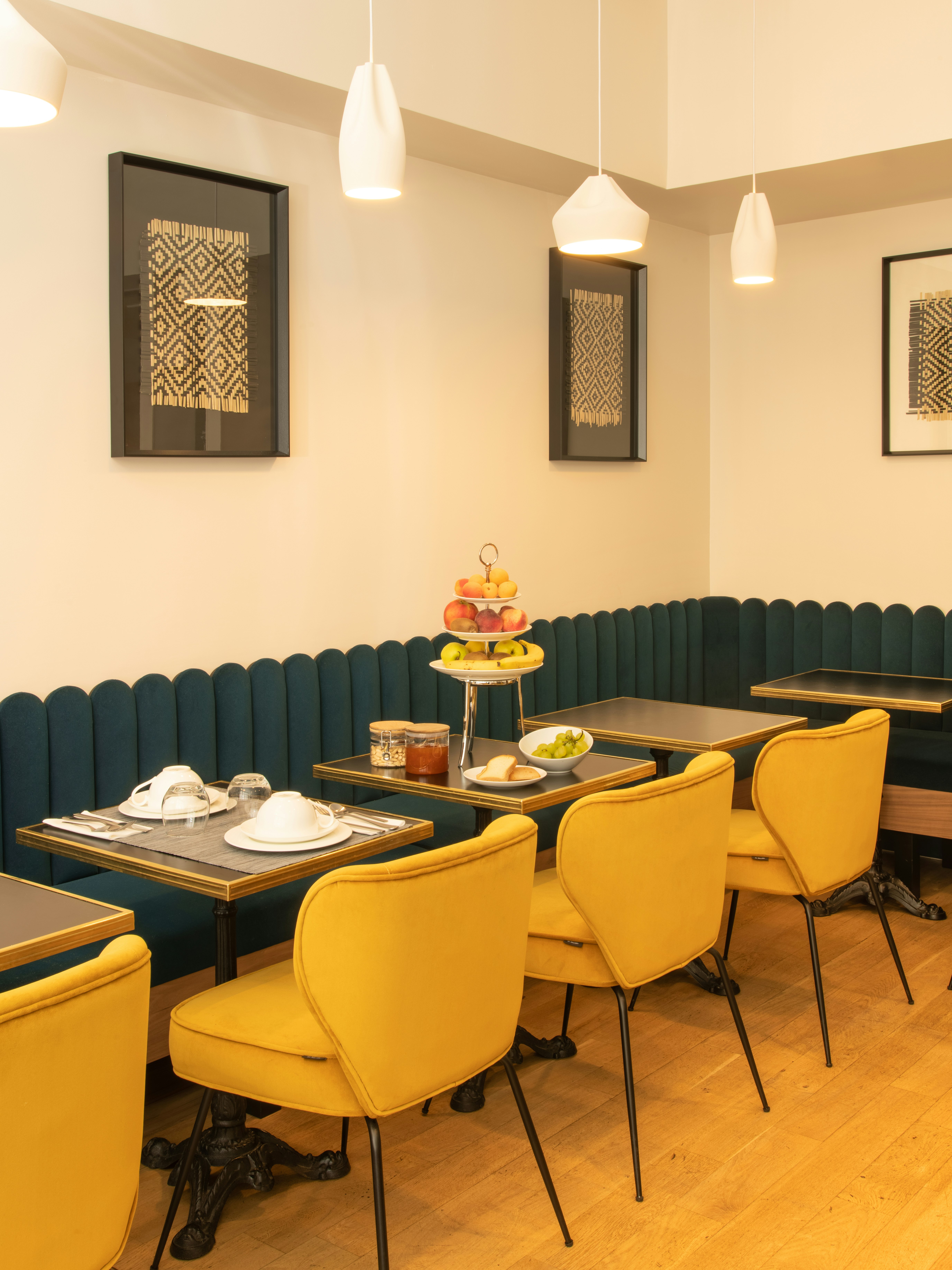 Hotel Monsieur 55/64