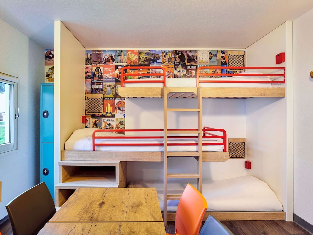 Hotelf1 Paris Saint Ouen Marche Aux Puces 44/50