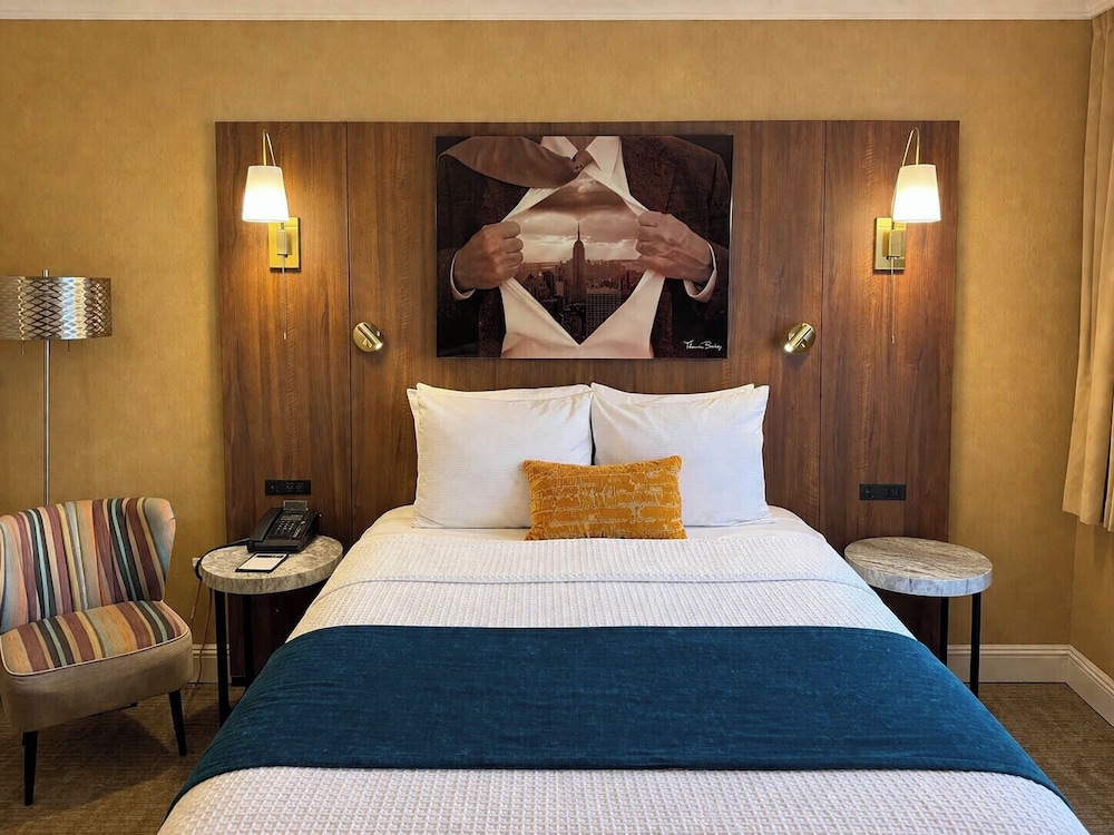 غرفة تقليدية بسرير كوين، The Dylan Hotel At Sfo 2/4
