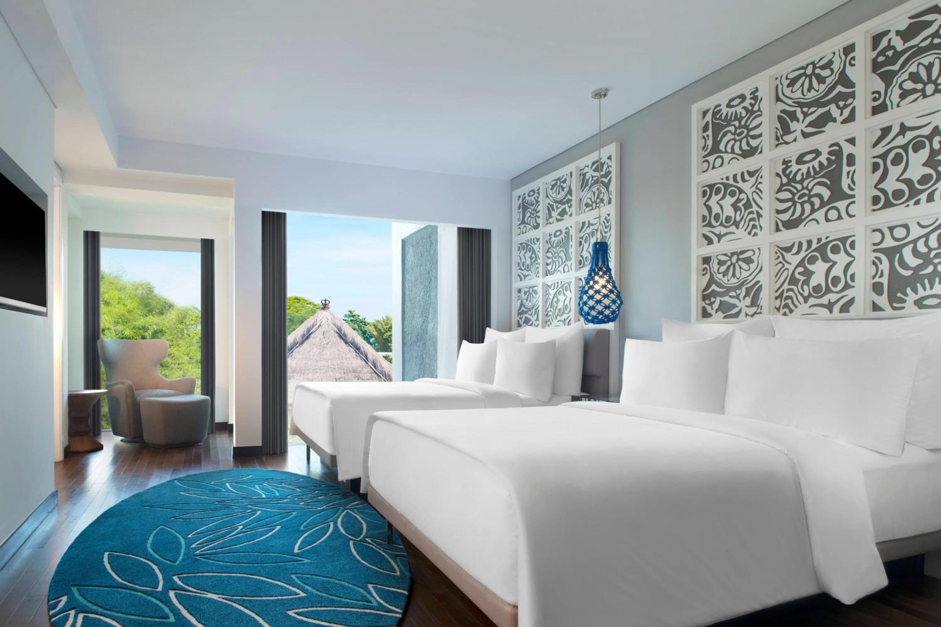2 Bedrooms, Suite, King Bed