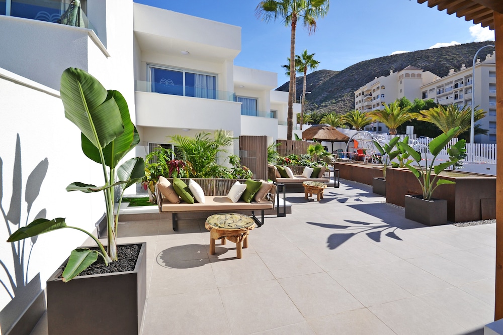 Ohasis Boutique Suites 42/50