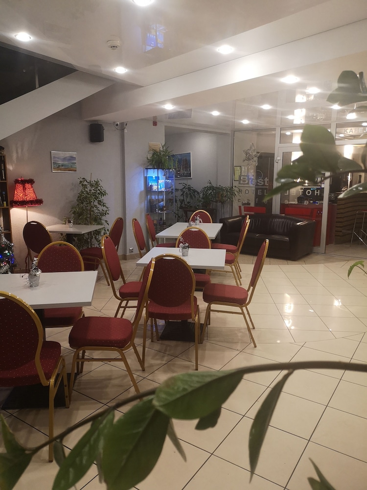 Best Hotel 38/50