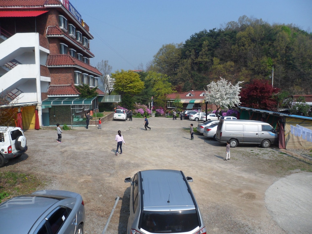Gyerim Sanjang Motel 38/46