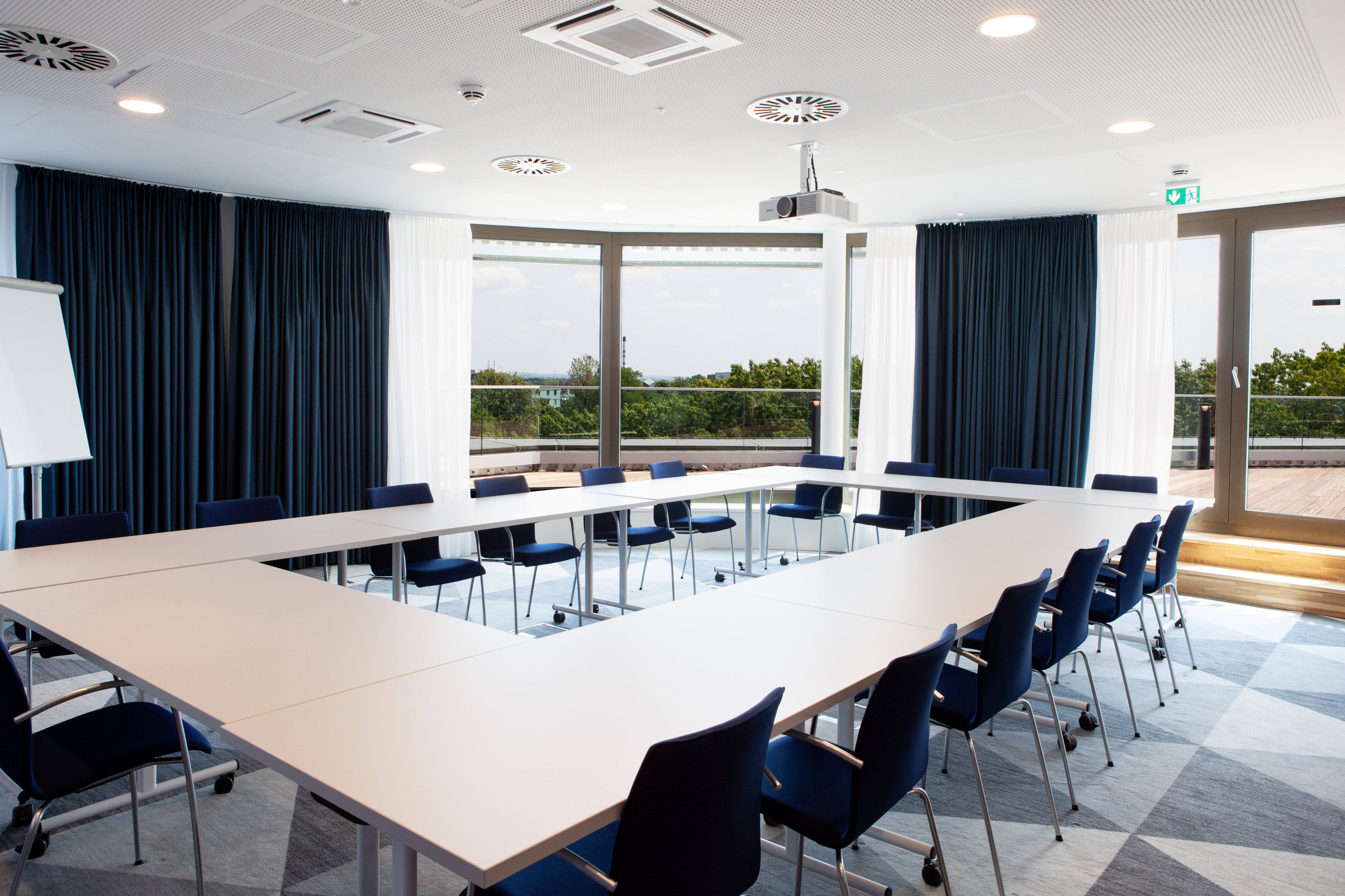 Holiday Inn Express & Suites Monheim am Rhein 22/28
